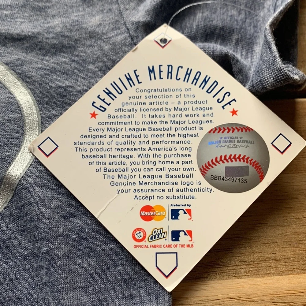 NWT! Genuine Merchandise Girl’s New York Yankees T-Shirt - Size 10/12